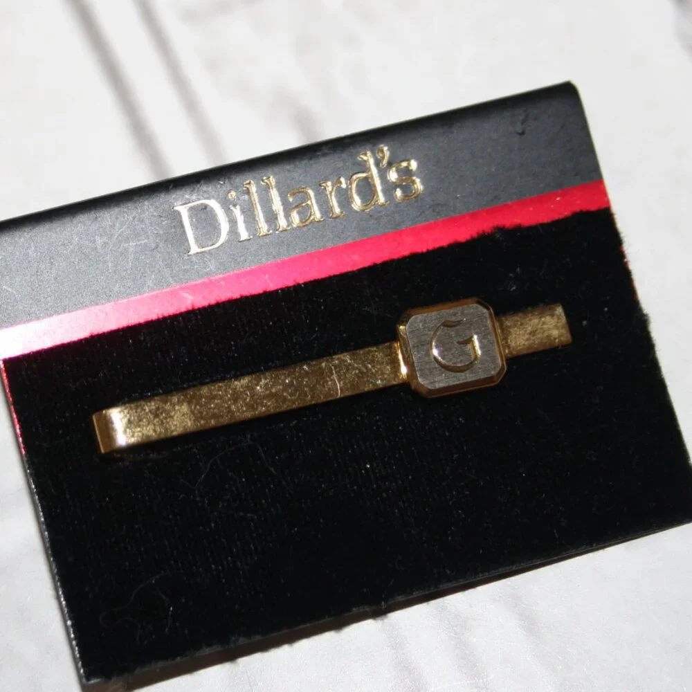🟨🔠 NWT Gold Letter “G” Tie Clip by Dillard’s (2